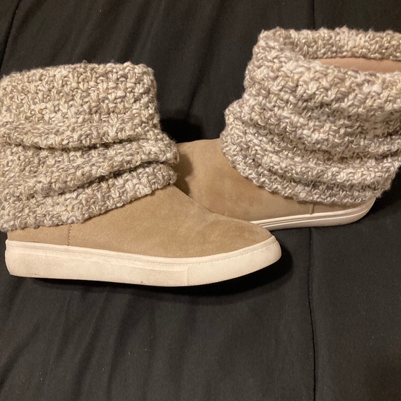 Boots - Picture 1 of 2